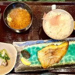 Washoku Shukou Masamura - 妻子的目鱼看起来也烤得很好，但为了上光泽，似乎多加了一点油。