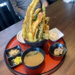 幸来食堂 金龍閣 - 金龍山盛り海鮮天丼2530円