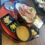 幸来食堂 金龍閣 - 金龍マグロ三昧丼2420円