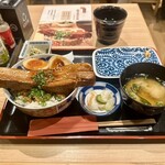酒場フタマタ - 豚角煮丼定食