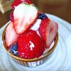 菓子工房シュクル - いちごいっぱいレアチーズ