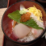  弁天丼セットの海鮮丼<拡大>