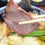 手打中華 英 - チャーシュー。