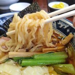 手打中華 英 - 麺。