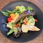 ハサボン - 新鮮野菜サラダ　シェリービネガーとバルサミコのドレッシングで。