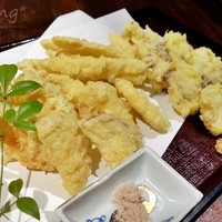 まりも亭 - 揚げ物　季節の海鮮、野菜３種盛り