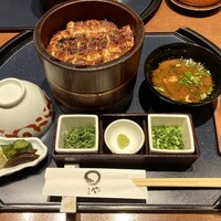 まるや本店 天白本店 - 上ひつまぶし（4,550円）
                    吸い物を味噌汁に変更（＋150円）