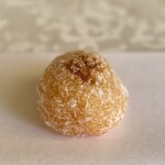 亀末廣 - 上生菓子（柴の雪か）　
      道明寺粉に寒梅粉をまぶす（白あん入）　オススメ