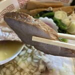 中華そば ひかり - 厚みある豚肩チャーシュー