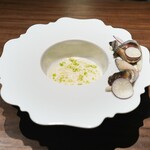 リョウリヤ ステファン パンテル - 締め鯖、しいたけ、新米のスープ、おこげ、柚子の皮と山椒