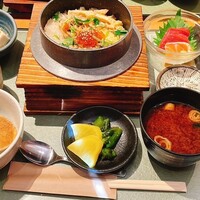 大山鶏と鮮魚 居酒屋 まいか - 