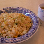みたらしだんご・ぬくたい - おばちゃん作　ねぎチャーハン　大盛り　味噌汁付き　腹一杯になります。残ればお握りで持ち帰り