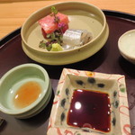 日本料理 太月 -  お造りです。手前は醤油と酒盗の煮切です。
