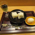 日本料理 太月 -  デザートです。抹茶プリン、やまといもを使った苺大福、そして桜アイス。