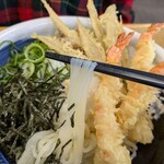 麺屋満月 - えび天ぶっかけ〈冷・細麺〉＋ごぼ天バラ