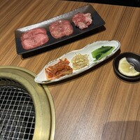 中目黒焼肉 登牛門 - 