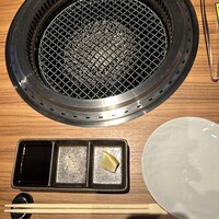 YAKINIKU 安萬LABO - 個室は無煙ロースターが嬉しい