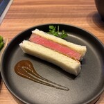 焼肉うしごろ - このカツがトロトロで美味しかったぁ