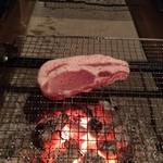 江戸前炭火焼 kemuri -  梅山豚