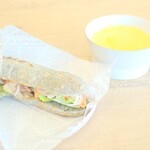 THE SOUP - 麻炭パニーニ サーモンケッパー