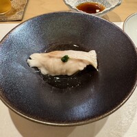 鮨 やすみつ - 喉黒の蒸し鮨