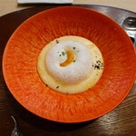 SHINARUKI - ▷紅はるかのスープ
紅はるかの濃厚な甘みと旨味
ミルキーな泡
たまにブラックペッパーのスパイス感があって美味しい