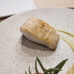 SHINARUKI - 軽くコンガリと焼かれた鰆の脂感が良い感じで

酢と粒マスタードな味わいがしてる
サッパリとしたアンチョビケイパーソースで
味わいも締まり美味しい