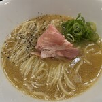 らぁ麺 なお人 - 白トリュフ香る鶏白湯麺