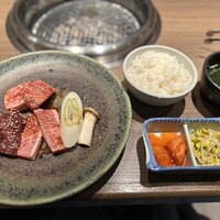 焼肉・しゃぶしゃぶ たちばな ヒルトンプラザイースト店 - 