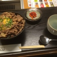 焼肉家 KAZU 神楽坂 -  肉丼（玉子のせ）（ランチメニュー）