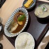 海鮮丼 日の出 博多デイトス店