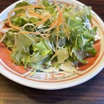 とんかつの和くら - お代わりできるサラダ