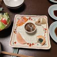 牛幸 本店 - しゃぶQコース　6490円　先付　サラダ