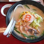 8番らーめん - 料理写真: