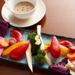 Creamy bagna cauda with fresh vegetables