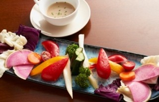 Wain Chuubou Banshakutei -  フレッシュ野菜のクリーミーバーニャカウダ
