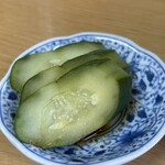 江ちゃんラーメン - 漬物は美味しい胡瓜！