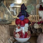 ティータイム - イチゴパフェ