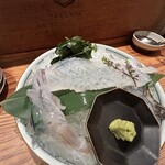 博多もつ鍋 前田屋 - アオリイカの活き造り（半身）