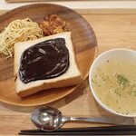 トーコーキッチン - チョコパン キッシュ、サラダ スープ