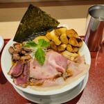 燃えよ麺助 - 具がすごいぜ