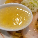 らーめん颯人 - スープ