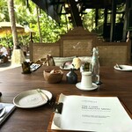 MADS LANGE - 半テラス席