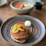 MADS LANGE - バナナのパンケーキ