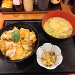 ごはん処 かつ庵 - 熟成ロースかつ丼とん汁セット  810円