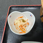 手打ちそば 乃田 - 日替わりの小鉢。全ておかみさんの手作り