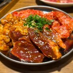 生ホルモン 炭焼き 牛とろ - 「ハツ」に「カルビ」に「ホルモン」