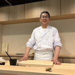 鮨 匠真 - 店主。写真許可済み。とても感じ良い接客でした。