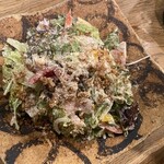 炭焼呑処 うまとら - うまとらサラダ