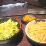 ニュー松坂 - サラダ、スパゲッティーが以外に美味しい！ 